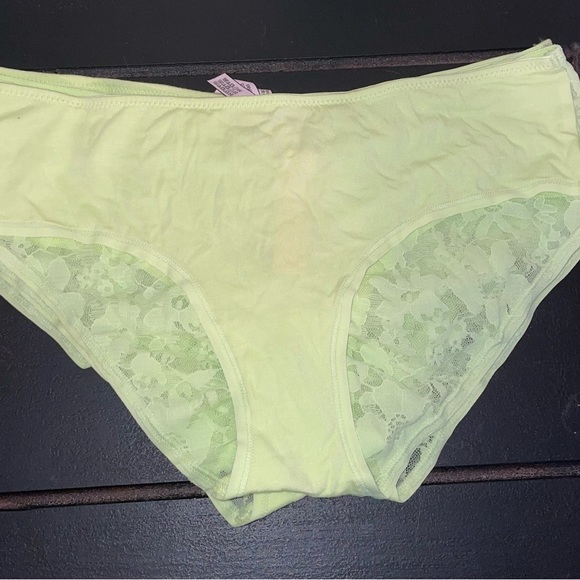 Nwt vs bundle - Picture 4 of 5